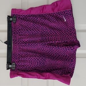Womens M Nike shorts